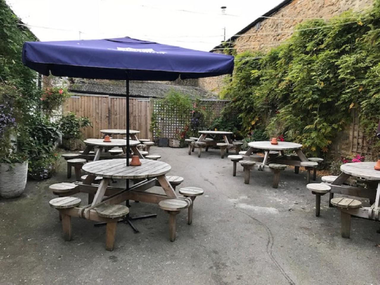 The Britannia Inn Sherborne  Kültér fotó